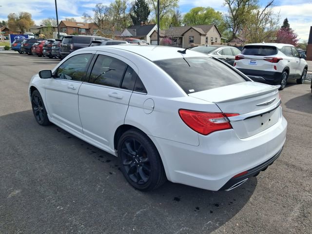 Used 2014 Chrysler 200 Limited w/ Sun/Sound Group image 5
