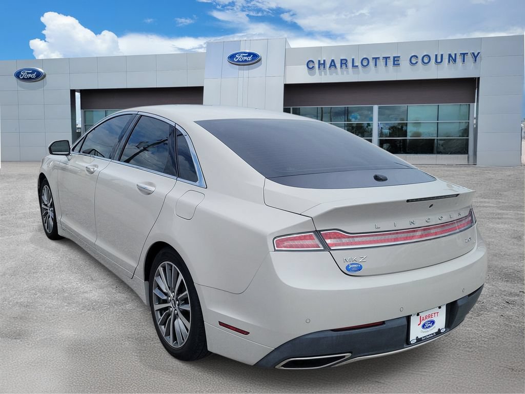 Used 2020 Lincoln MKZ FWD image 3