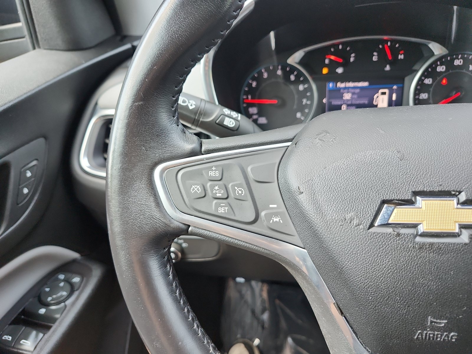 Used 2022 Chevrolet Equinox LT AWD/4WD image 23