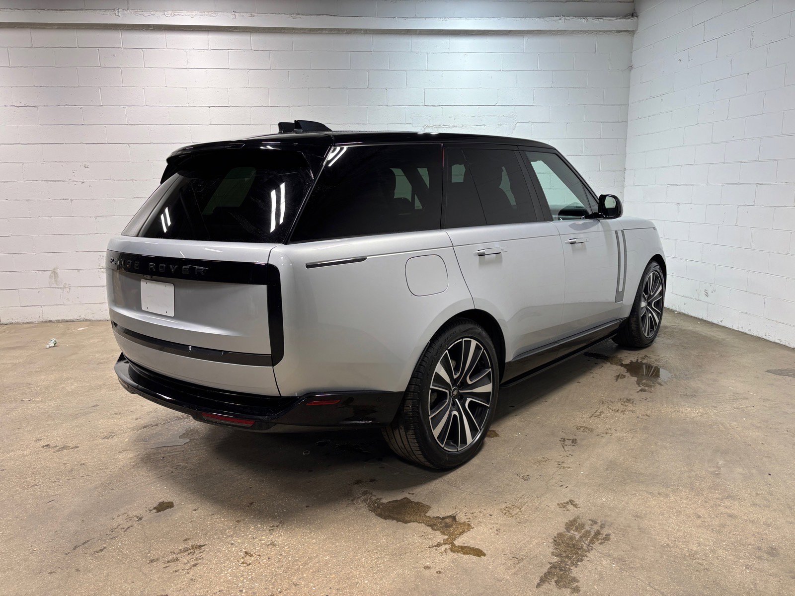 Used 2024 Land Rover Range Rover SE AWD/4WD image 6