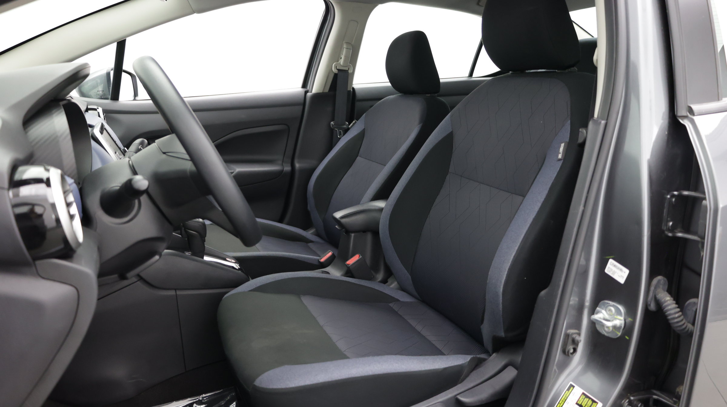Used 2025 Nissan Versa SV FWD image 12