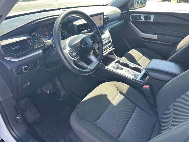 Used 2024 Ford Explorer XLT image 14