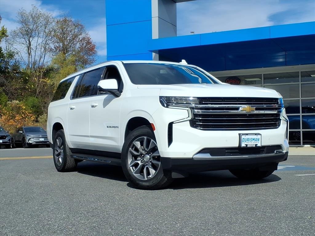 Used 2022 Chevrolet Suburban LT w/ Luxury Package