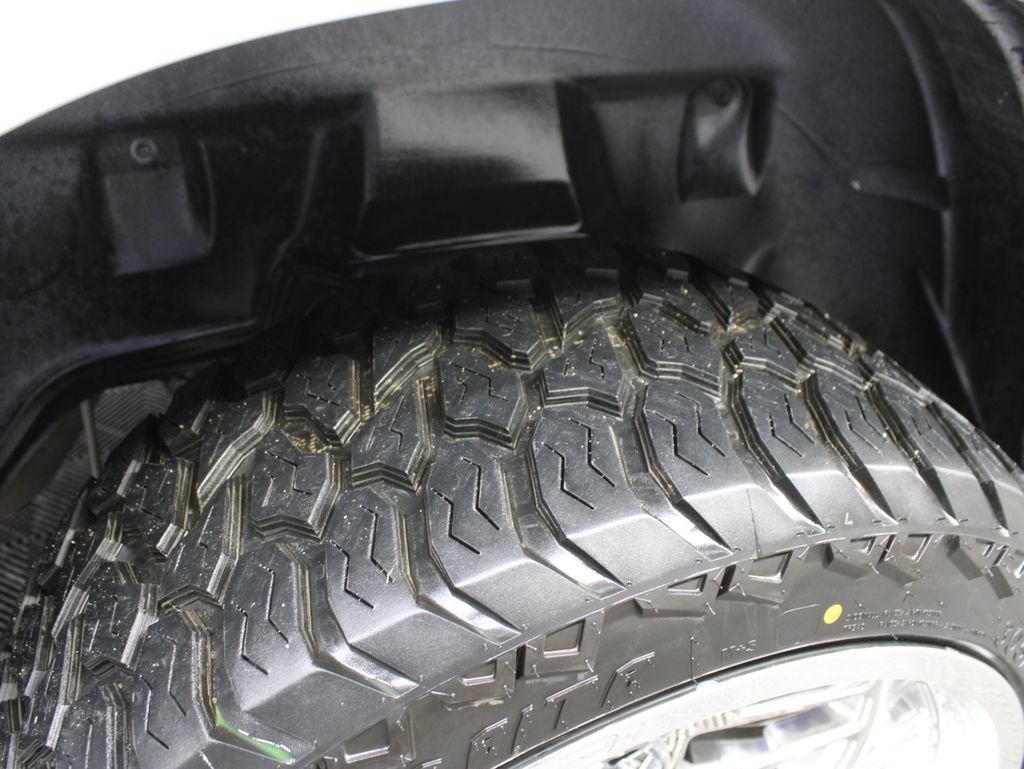 Used 2020 RAM 1500 Laramie AWD/4WD image 39