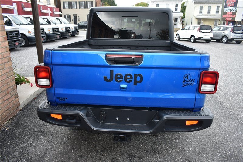 Used 2021 Jeep Gladiator Sport AWD/4WD image 5