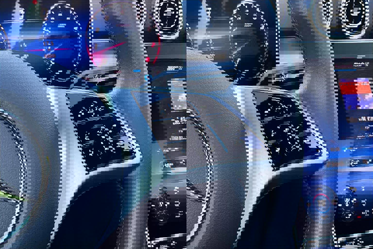 Used 2025 Mercedes-Benz C 300 Sedan image 24