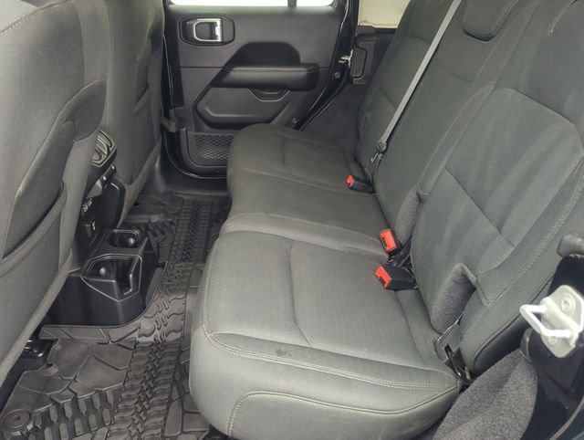 Used 2021 Jeep Wrangler Unlimited Sahara w/ Cold Weather Group image 21