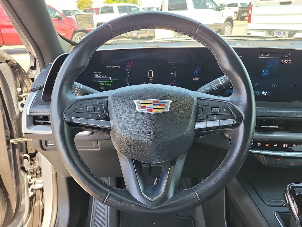 Used 2025 Cadillac XT4 Premium Luxury FWD image 19