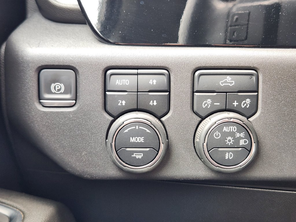 Used 2025 Chevrolet Silverado 1500 LT Trail Boss AWD/4WD image 22