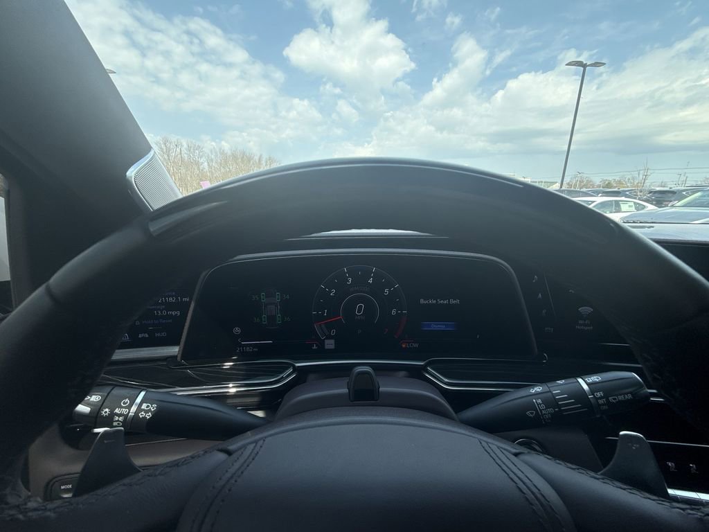 Used 2023 Cadillac Escalade V w/ Heavy-Duty Trailer Package image 15