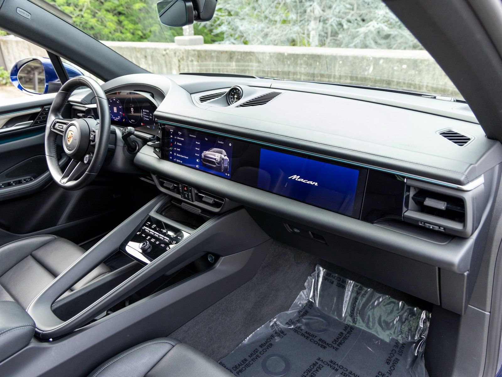 Used 2024 Porsche Macan 4 Electric image 54