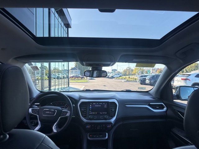 Used 2023 GMC Acadia SLT w/ Elevation Edition image 14