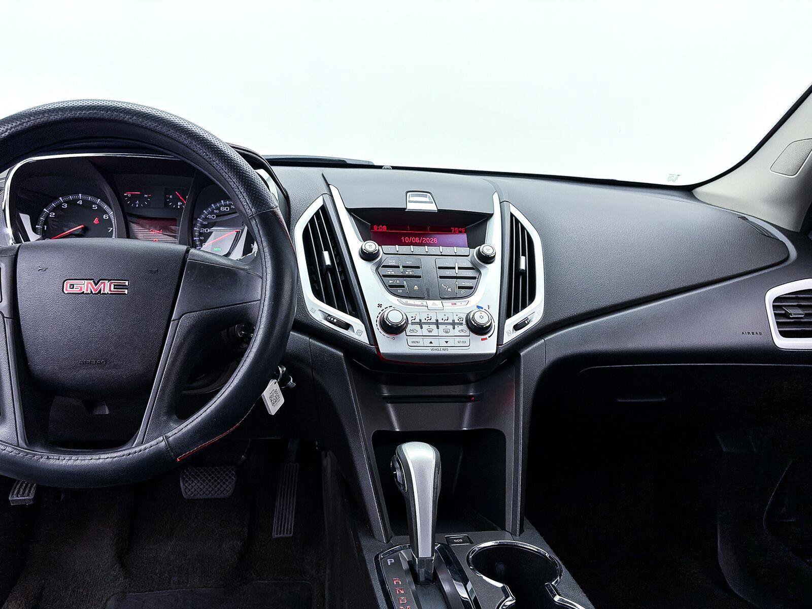 Used 2011 GMC Terrain SLE FWD image 3