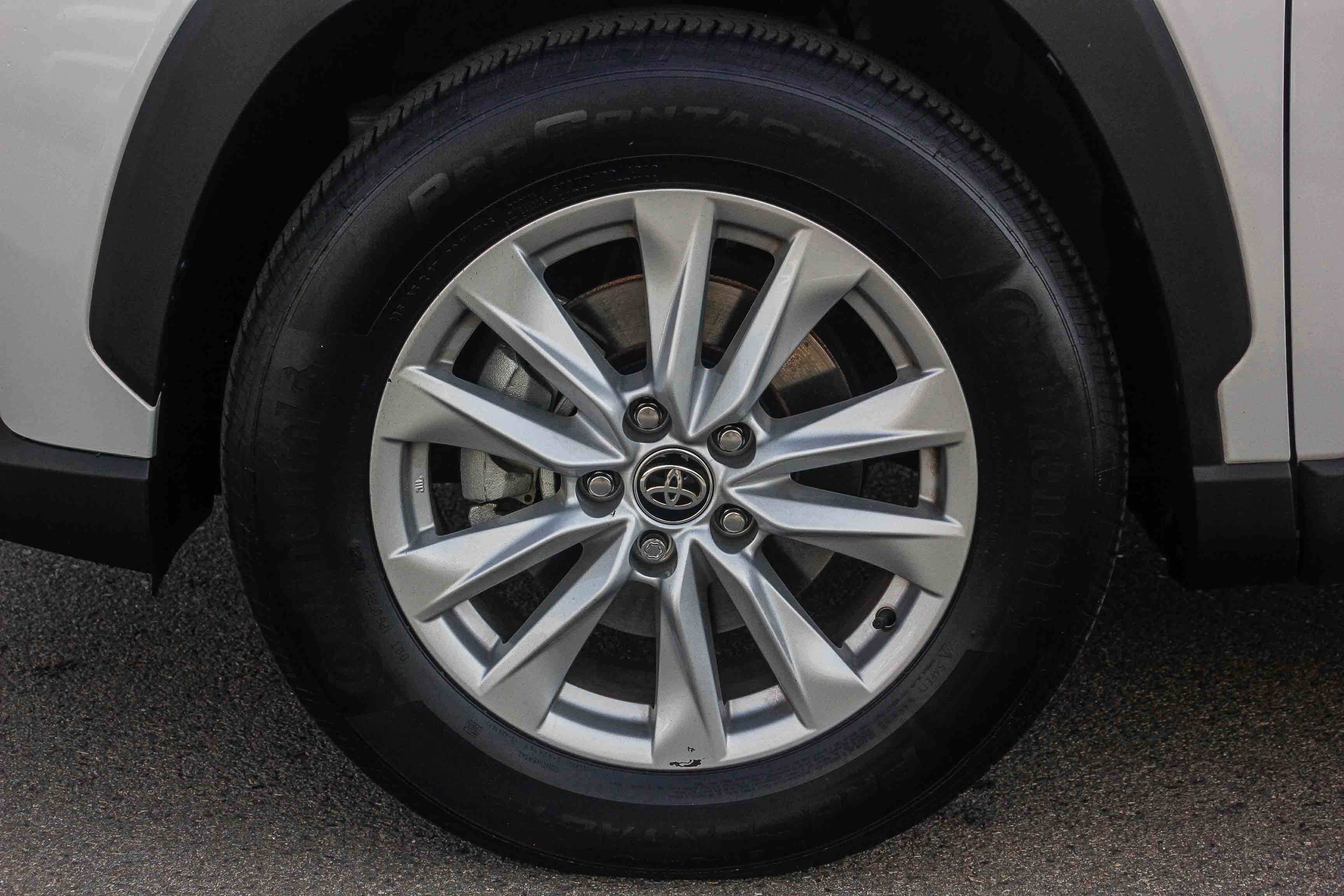 Used 2023 Toyota Corolla Cross LE image 10