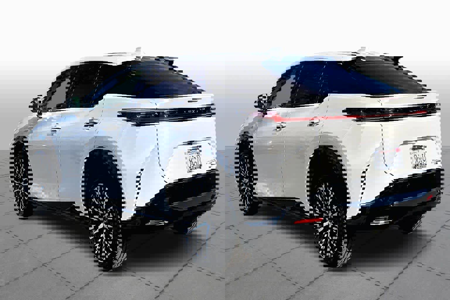 Used 2023 Lexus RZ 450e Premium image 11