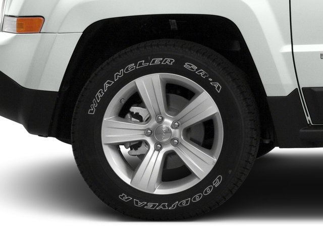 Used 2016 Jeep Patriot High Altitude AWD/4WD image 14
