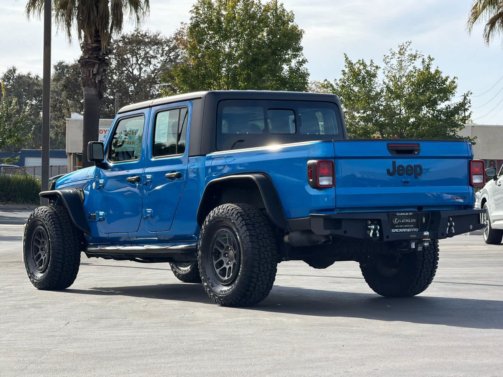 Used 2021 Jeep Gladiator Sport AWD/4WD image 7