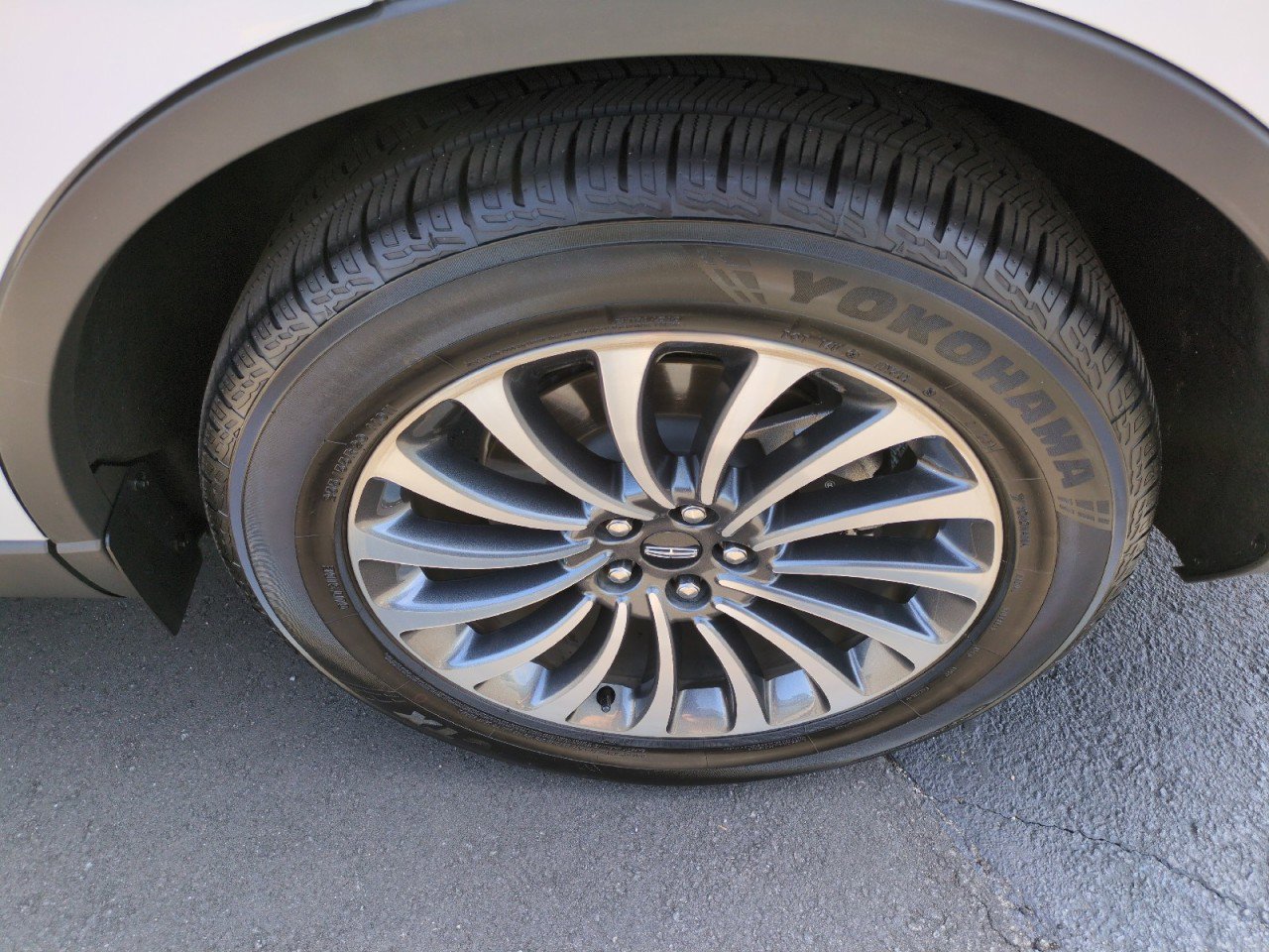 Used 2022 Lincoln Aviator Reserve w/ Equipment Group 201A RWD image 11