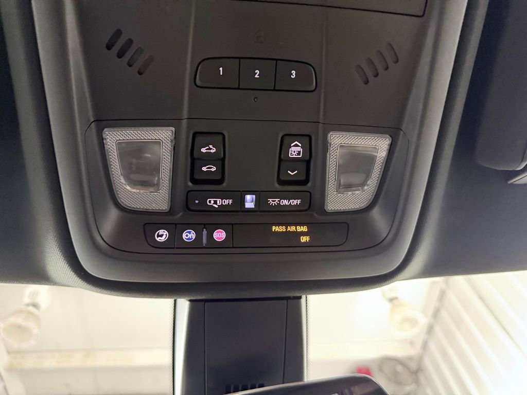 Used 2018 Cadillac XT5 Luxury w/ Driver Awareness Package image 19