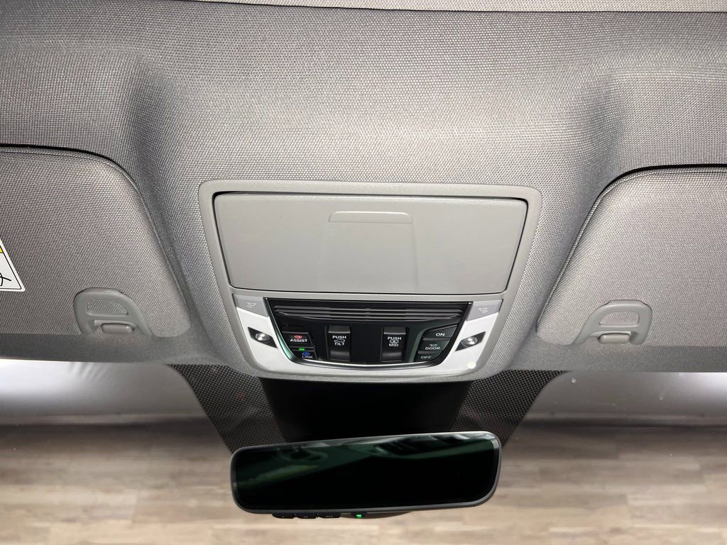 Used 2024 Acura MDX SH-AWD w/ Advance Package image 21