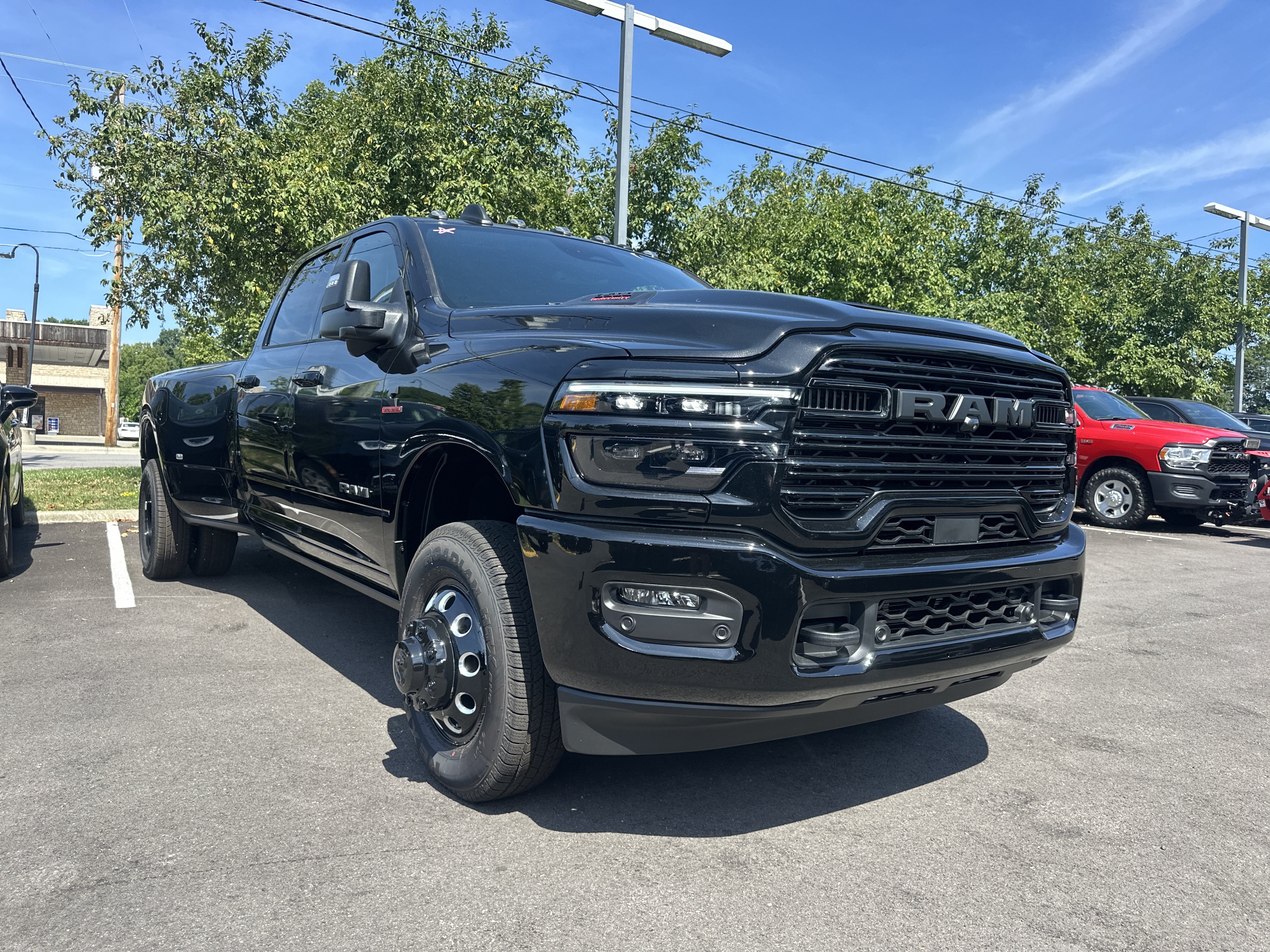 New 2026 RAM 3500 Laramie AWD/4WD image 21