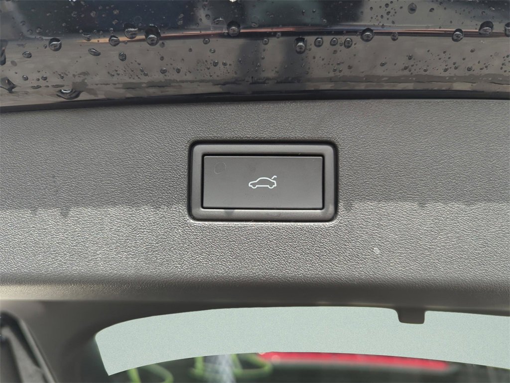 New 2026 Volkswagen Tiguan SE image 41