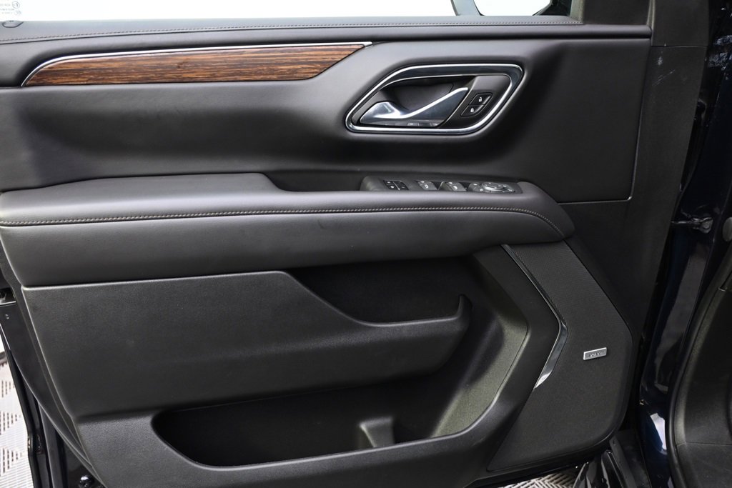 Used 2023 Chevrolet Suburban High Country image 23