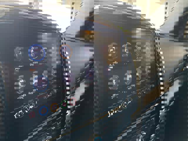 Used 2023 Chevrolet Traverse LT image 19