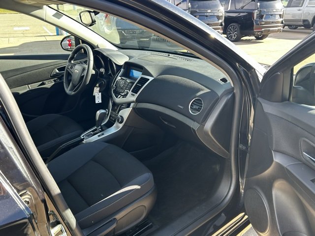 Used 2015 Chevrolet Cruze LT image 18