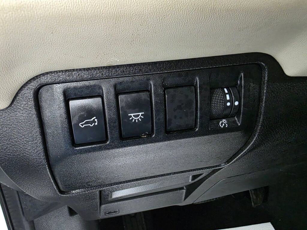 Used 2023 Subaru Ascent Limited AWD/4WD image 17