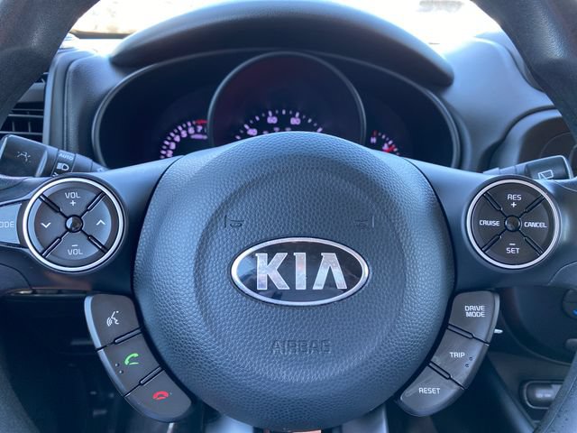 Used 2017 Kia Soul + FWD image 14