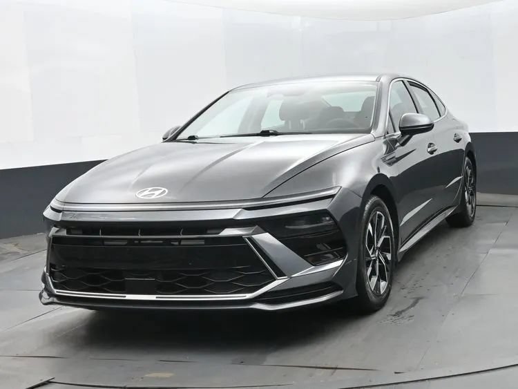 Used 2024 Hyundai Sonata SEL FWD image 1