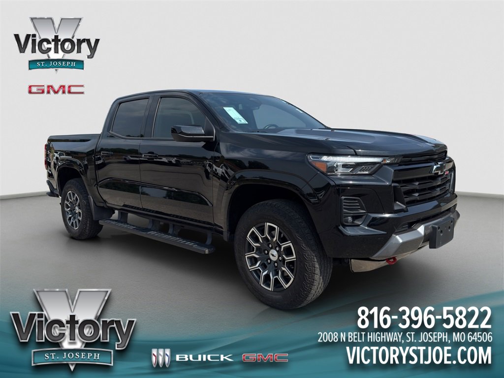 Used 2023 Chevrolet Colorado Z71 w/ Z71 Convenience Package 2