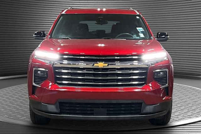 Certified 2025 Chevrolet Traverse LT FWD image 2