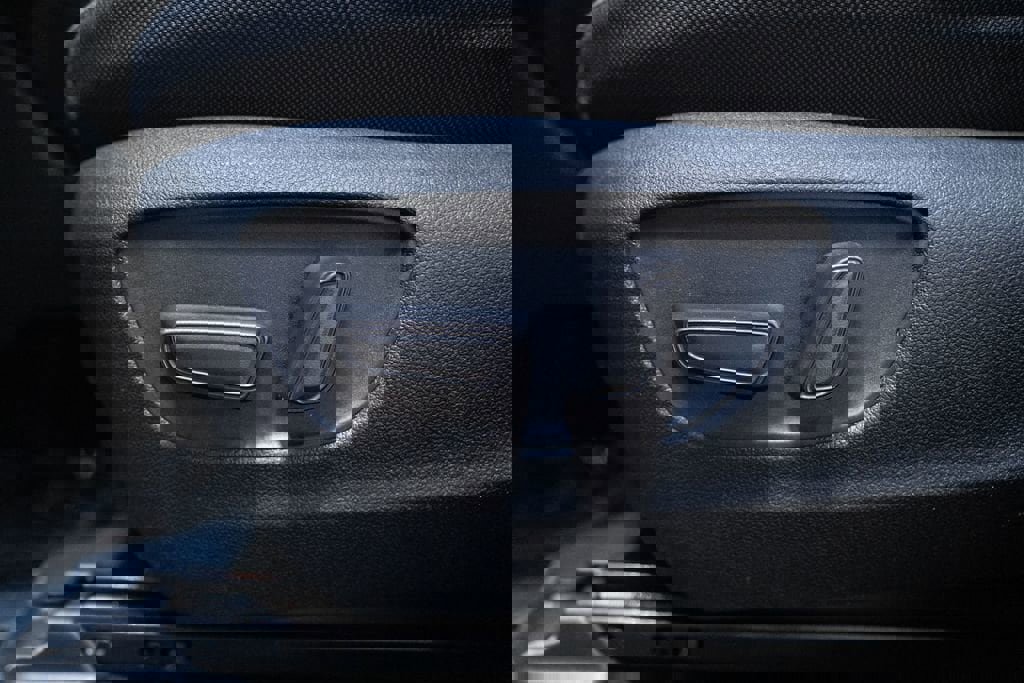 Used 2024 Toyota Highlander LE image 21