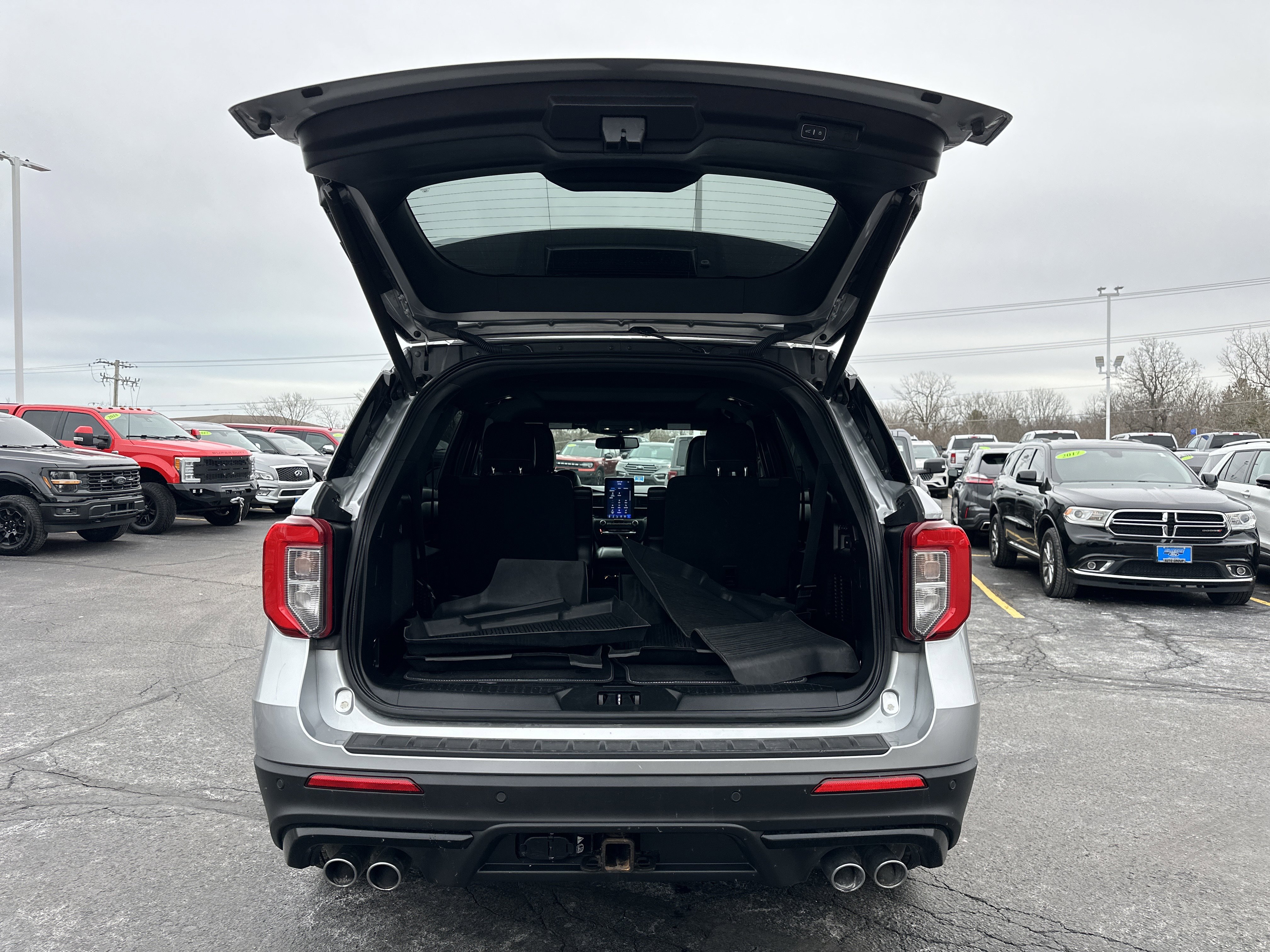 Used 2020 Ford Explorer ST w/ Premium Technology Package image 5