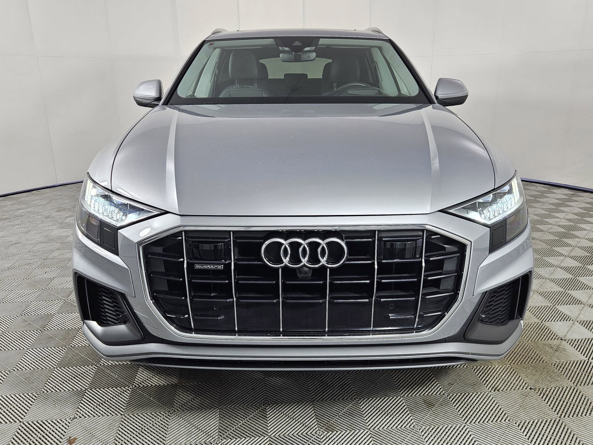 Used 2021 Audi Q8 Prestige AWD/4WD image 2