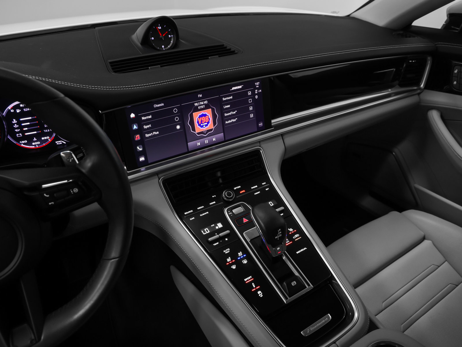 Certified 2023 Porsche Panamera Platinum Edition RWD image 30