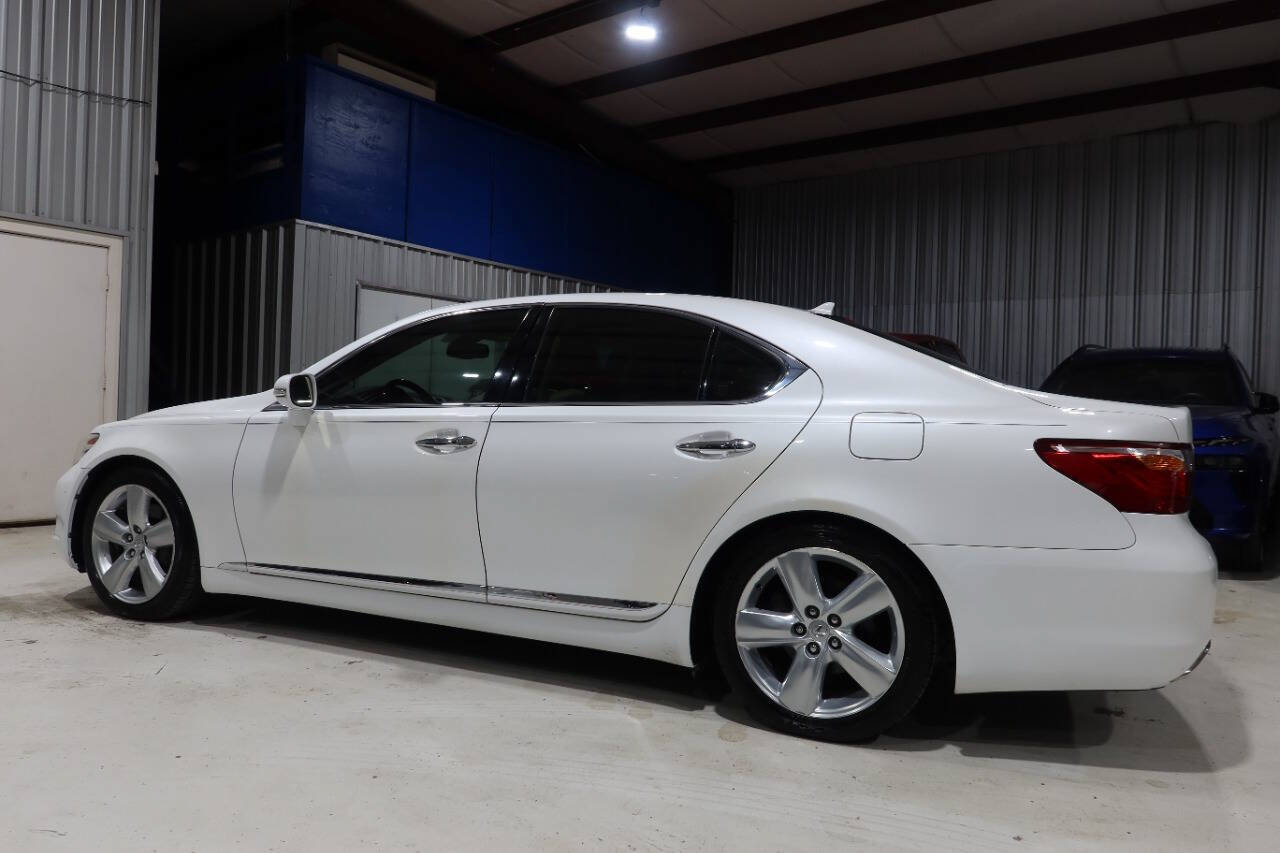 Used 2012 Lexus LS 460 w/ Comfort Pkg RWD image 2