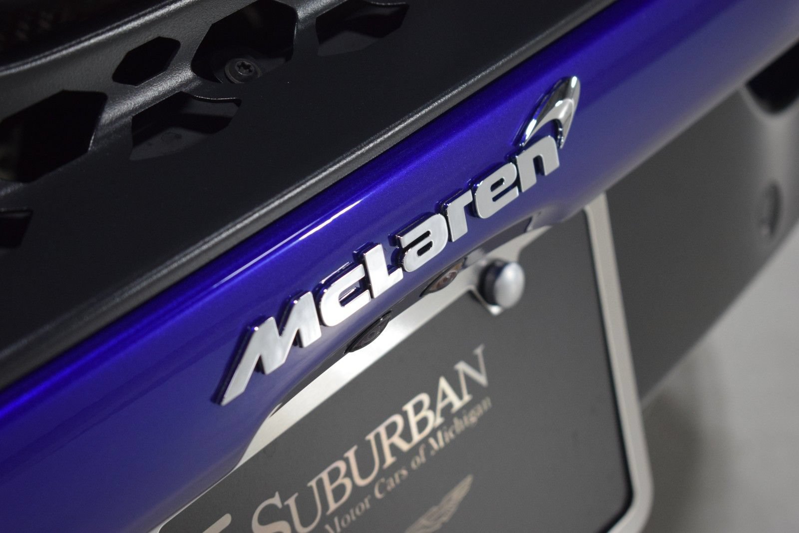 Used 2024 McLaren 750S Spider RWD image 12