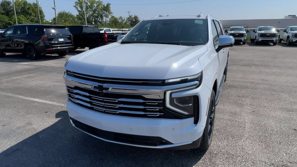New 2026 Chevrolet Suburban Premier w/ Sun And Tow Package AWD/4WD image 5