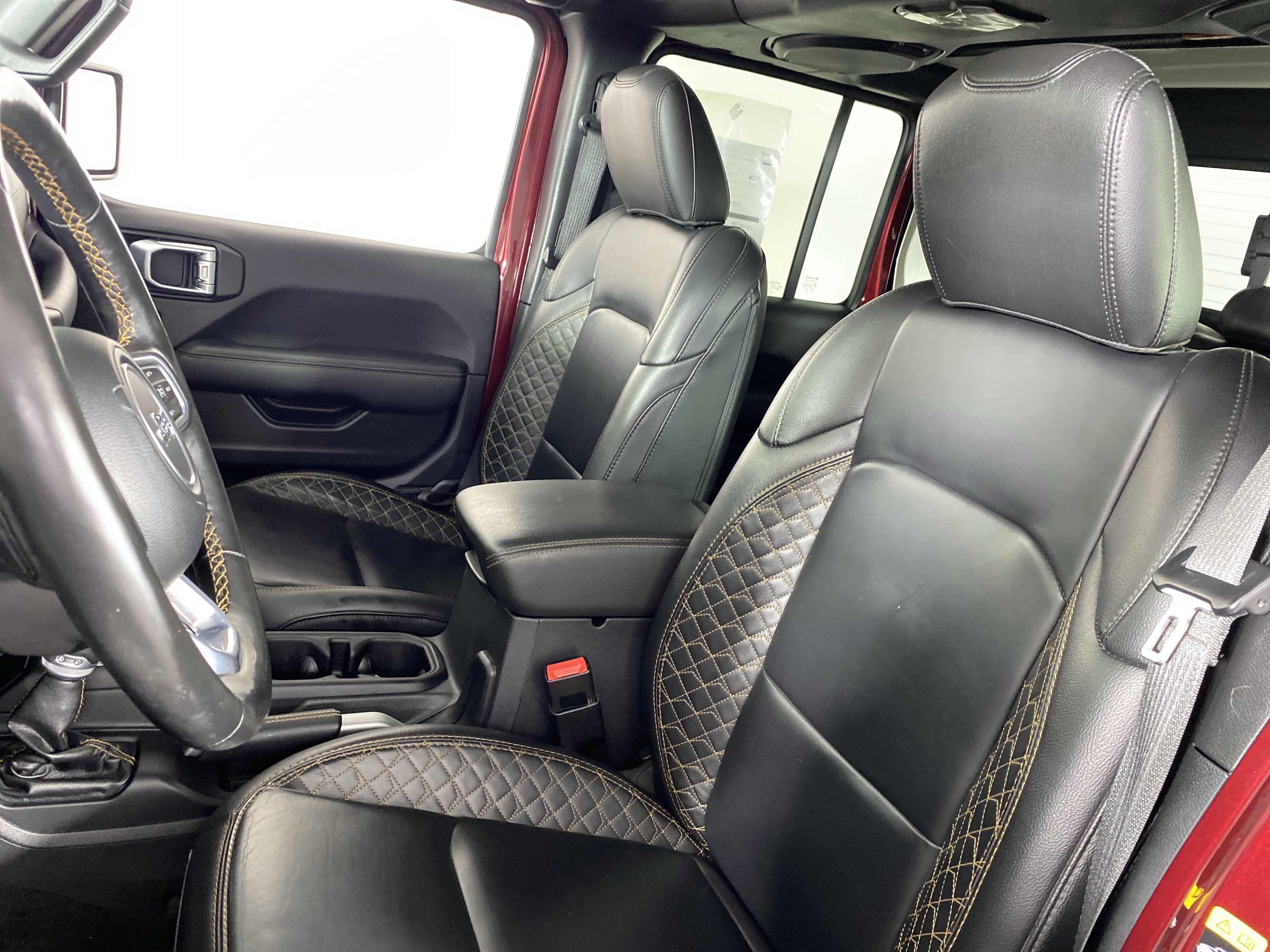 Used 2021 Jeep Gladiator Overland AWD/4WD image 16