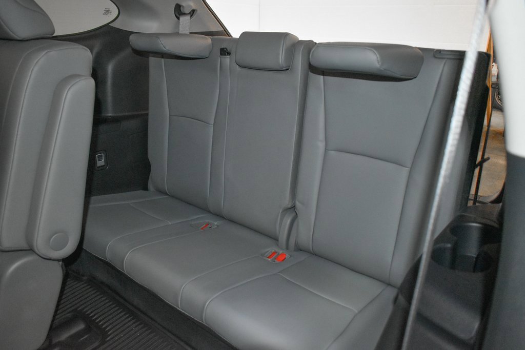 Used 2022 Toyota Highlander XLE image 25