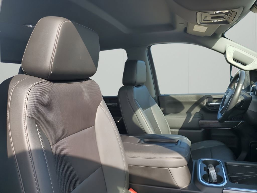 Used 2022 Chevrolet Silverado 3500 LTZ w/ LTZ Texas Edition image 15