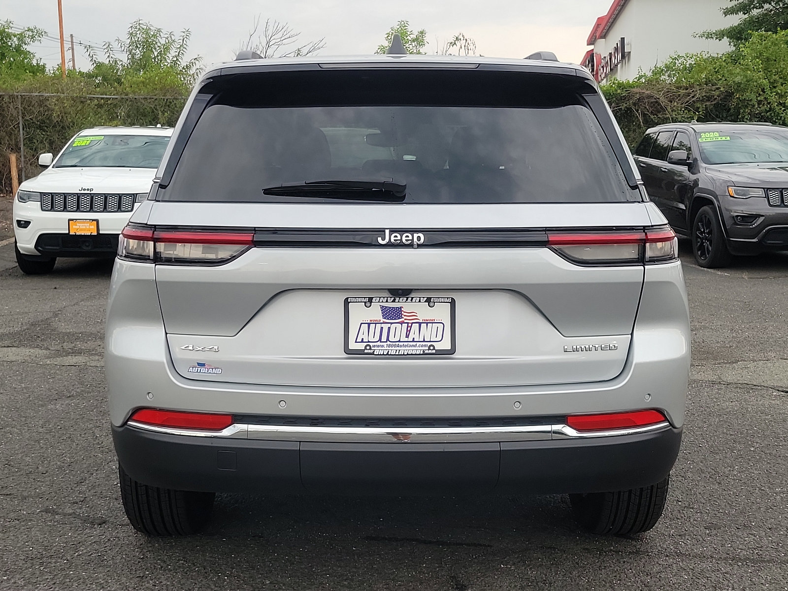 Certified 2023 Jeep Grand Cherokee Limited AWD/4WD image 5