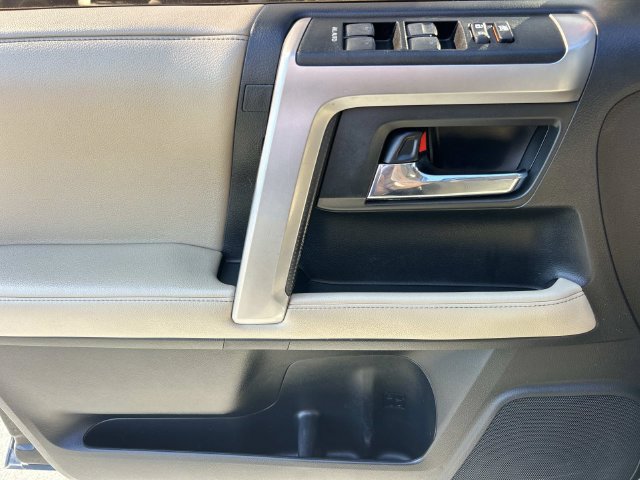 Used 2019 Toyota 4Runner SR5 AWD/4WD image 30