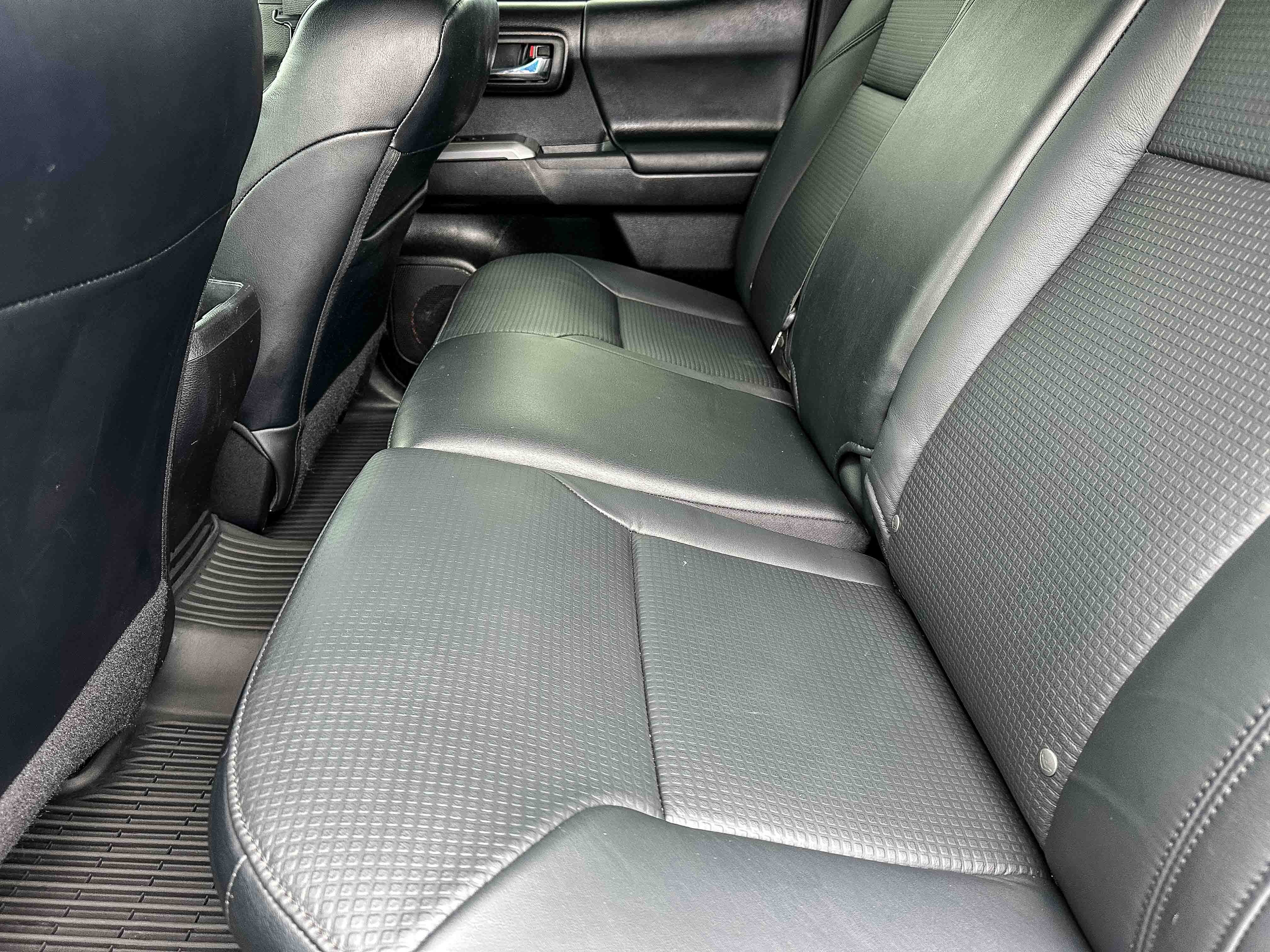 Used 2021 Toyota Tacoma Limited RWD image 18