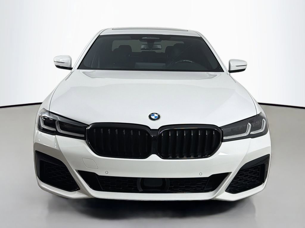 Used 2021 BMW 540i w/ M Sport Package RWD image 2