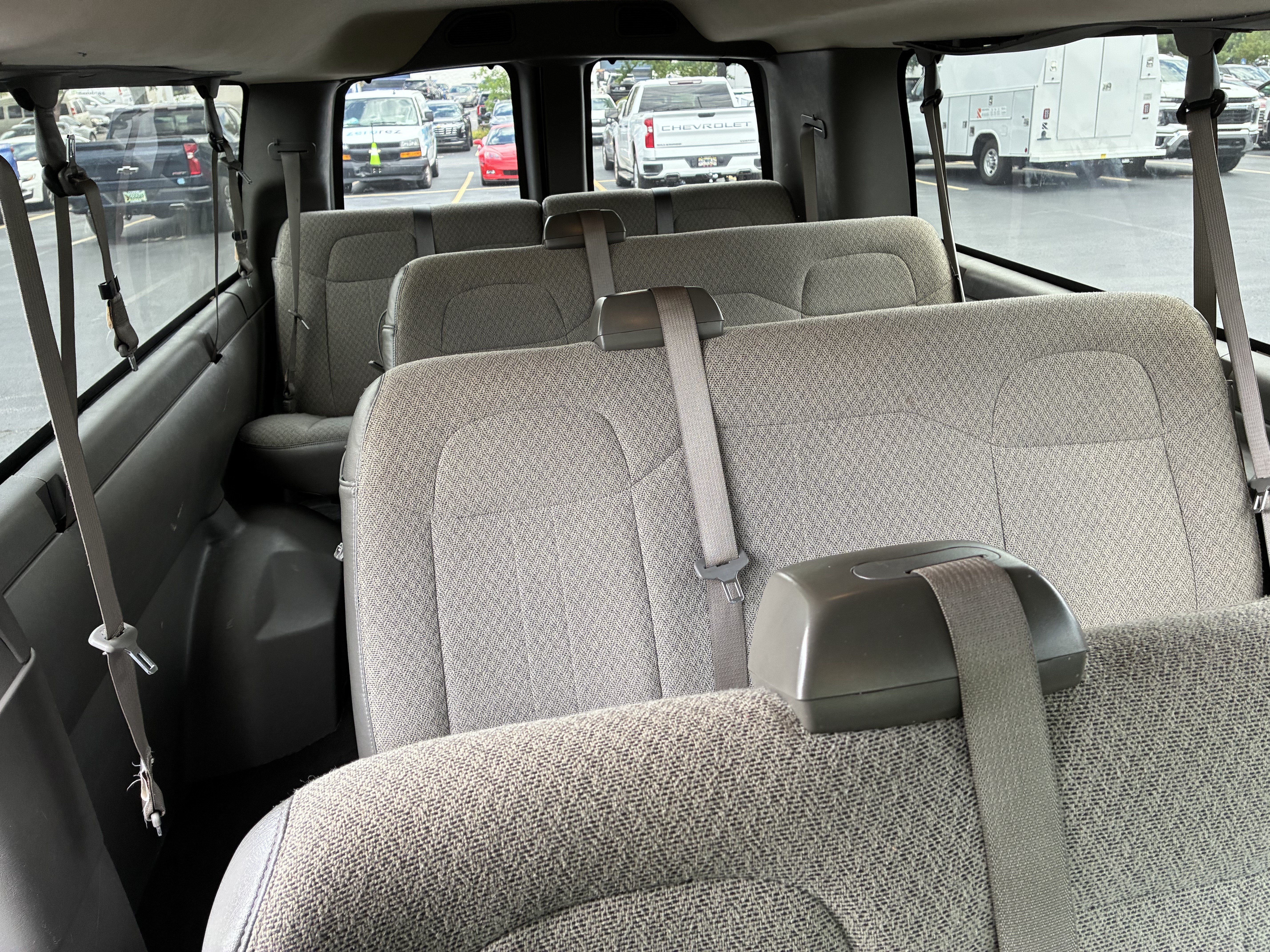 Used 2025 Chevrolet Express 3500 LT w/ LT Preferred Equipment Group RWD image 17