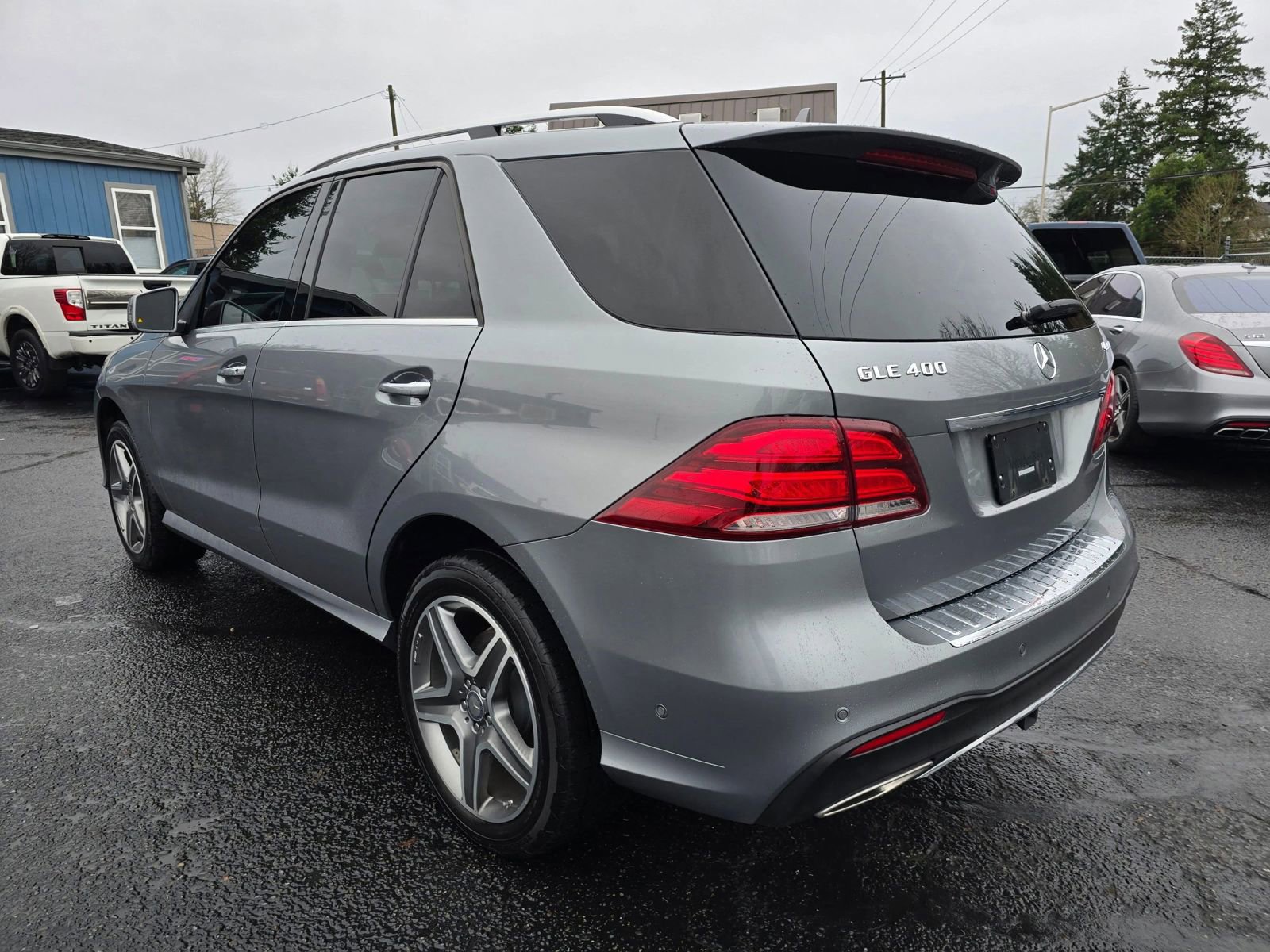 Used 2016 Mercedes-Benz GLE 400 4MATIC image 3